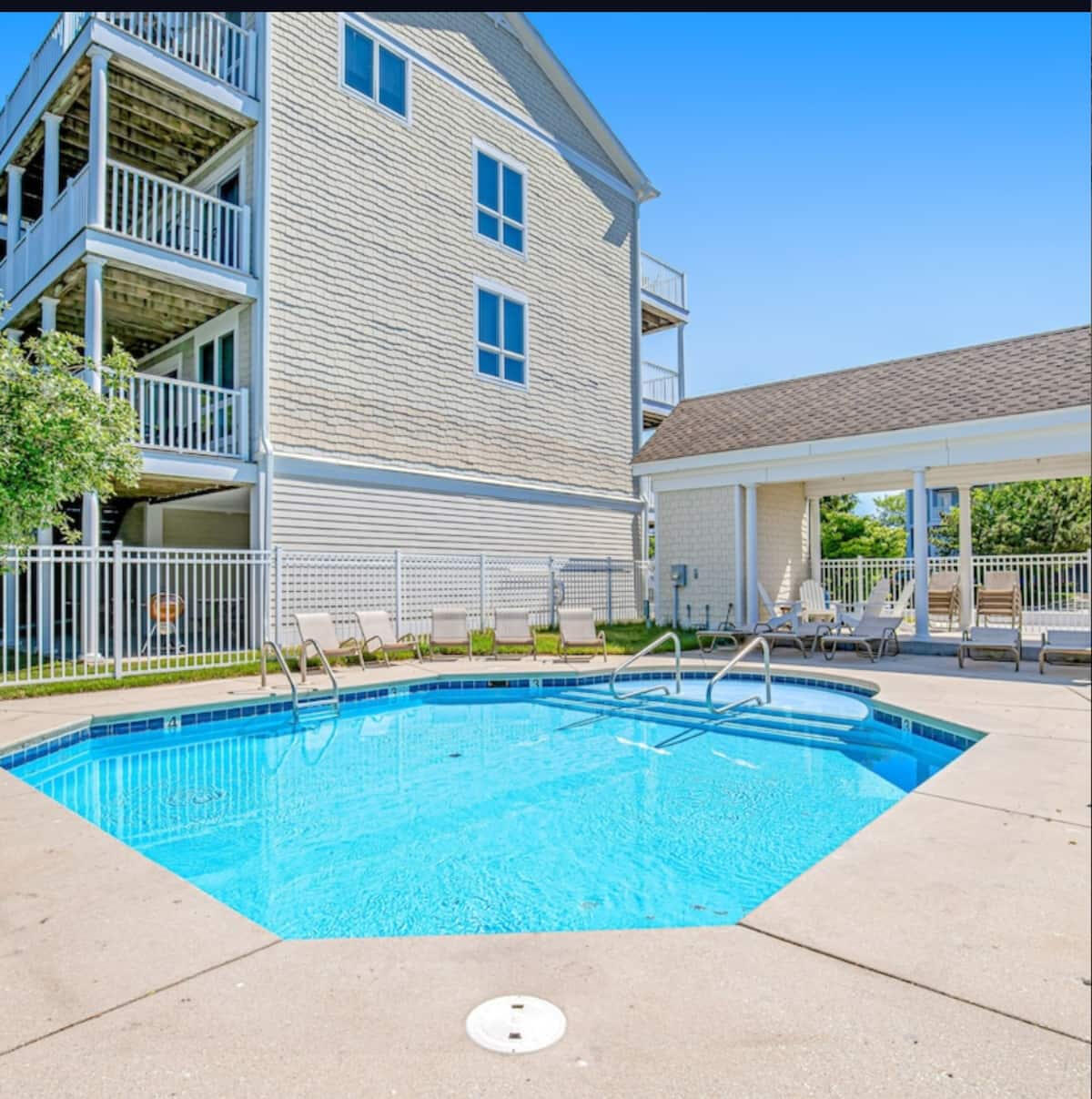 Beach Cove Bliss swimming pool